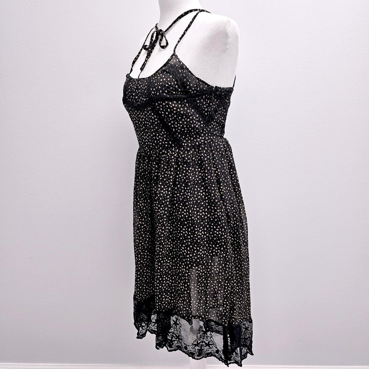 Preloved: Lace and Ribbon Dark Goth Summer Dress