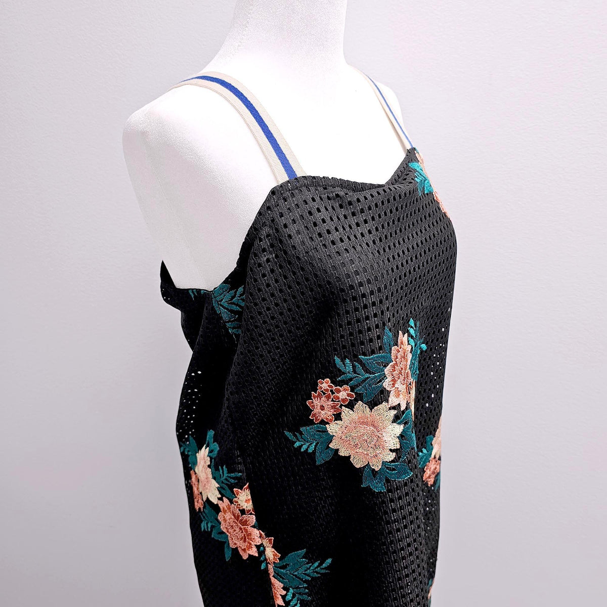 Preloved: Vintage Meets Cool Vacation Dress